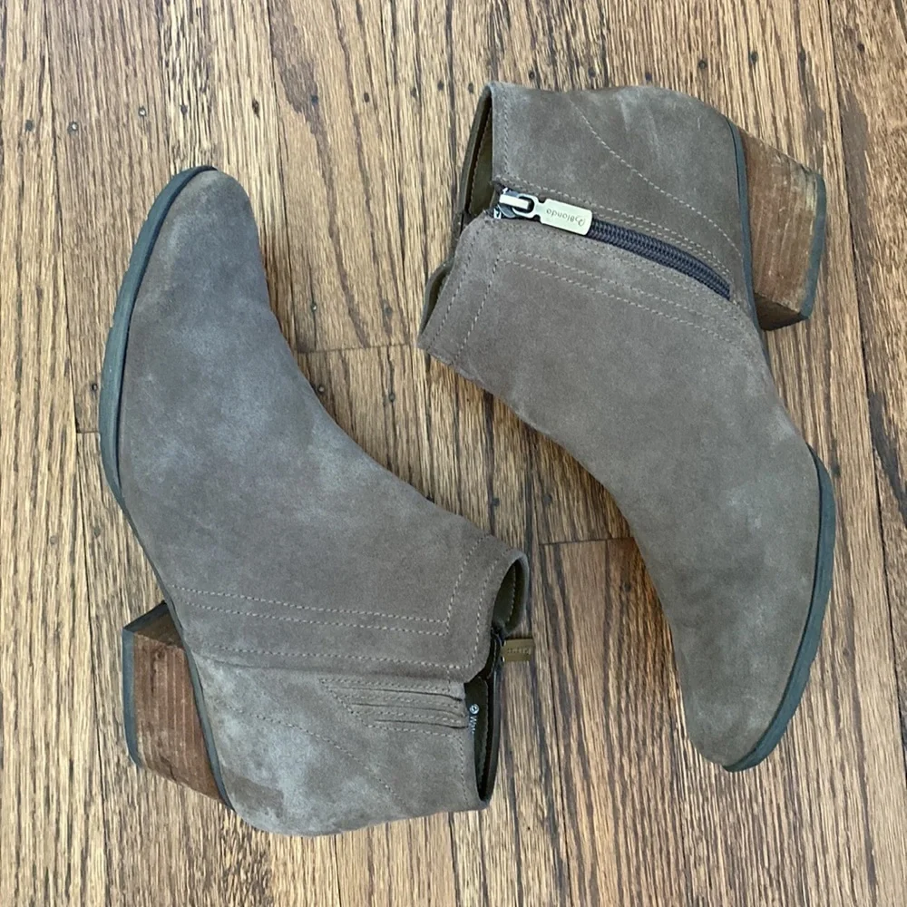 Blondo waterproof booties with block heel